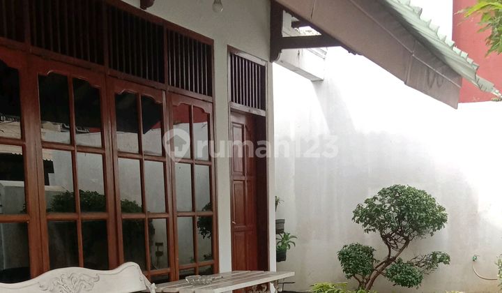 Rarely Available for Rent!! Large House at an Affordable Price in Rawamangun!!