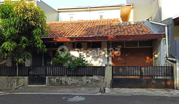 Land for Sale with Bonus House. Affordable Price in an Exclusive Neighborhood. Ready to Negotiate Until Sold. Land for Sale with Bonus House. Affordable Price in an Exclusive Neighborhood. Ready to Negotiate Until Sold.