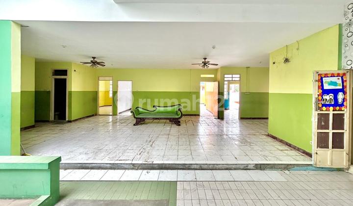 Jual Rumah Lama yang Besar di Rawamangun dengan One Gate Security serta Cctv. Cocok untuk Anda yang Mencari Hunian yang Aman, Nyaman dan Bebas Banjir 2