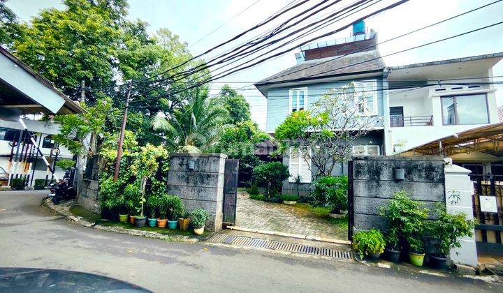 Rumah di Hook Lokasi Strategis Design Modern Classic Lebak Bulus 1