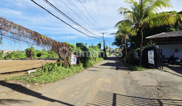 Tanah Sewa Strategis Di Area Pantai Untuksurfing,