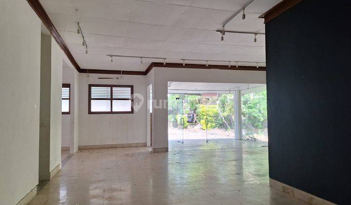 Kantor Sewa Area Strategis Di Jl Hayam Wuruk, Denpasar 2