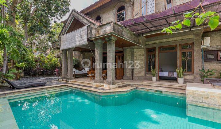 Villa Murah Dan 2 Toko Murah Di Kayu Aya, Seminyak 1