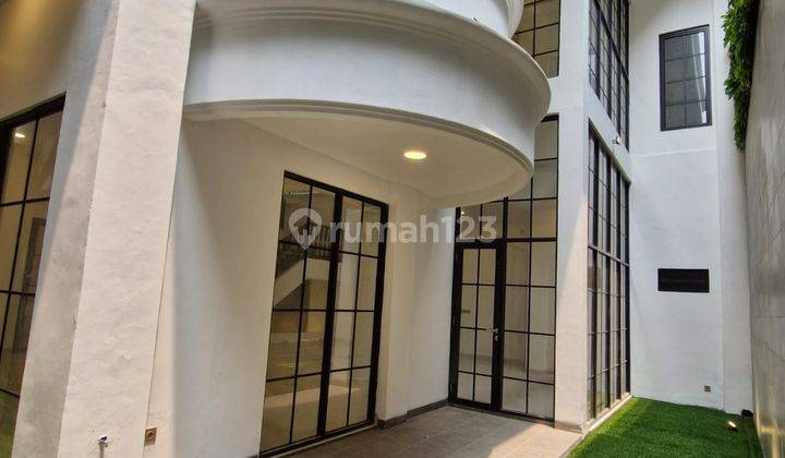 Dijual Rumah Mewah 3 Lantai Di Tomang, Jakarta Barat 1