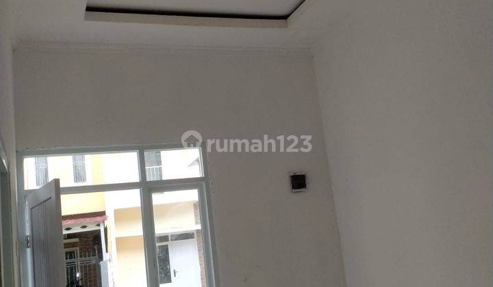 Rumah 2 Lantai Cantik Terawat Unit Ready Dipusat Kota 2