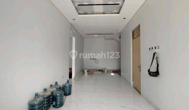 Rumah Di Jual Type Scandinivian Unik Rumah Unfurnished Bagus SHM - Sertifikat Hak Milik di Sentul City 1