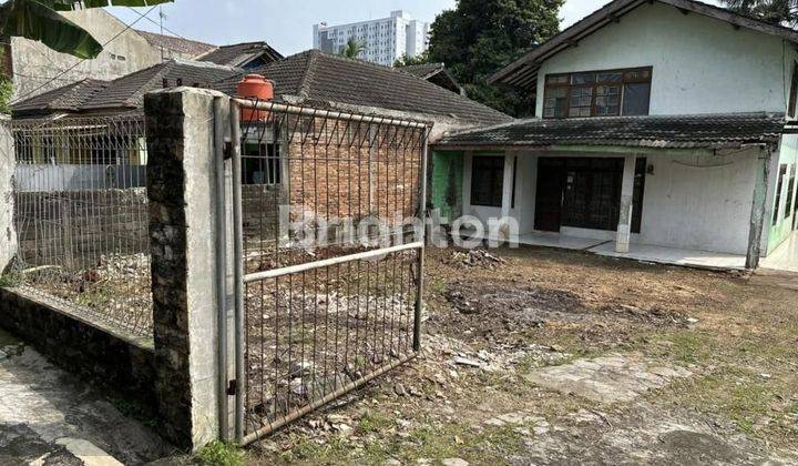 Rumah Lahan Luas di Lenteng Agung Dekat Stasiun Kereta Lenteng  1