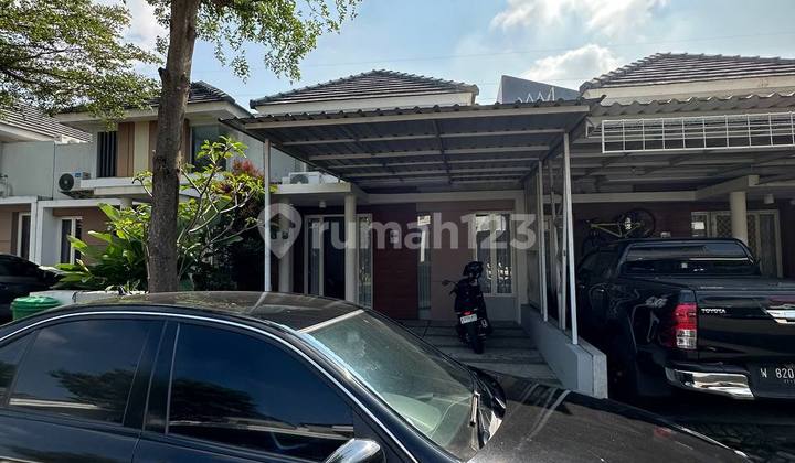 For Sale, Well-Maintained Ready-to-Occupy House in Soekarno Hatta. For Sale, Well-Maintained Ready-to-Occupy House in Soekarno Hatta.