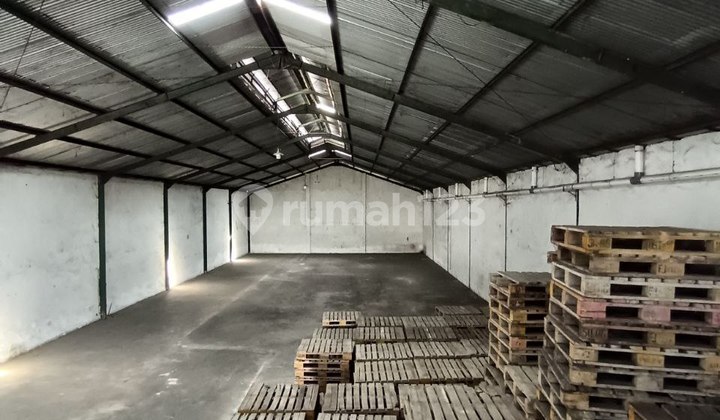 For Rent Warehouse On Main Highway Road Ready to Use