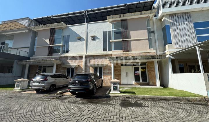 Komplek Cemara Kuta Jl. Seminyak , Kondisi Siap Huni Standar Developer ,;tersedia 2 Unit Bisa Gandeng 2