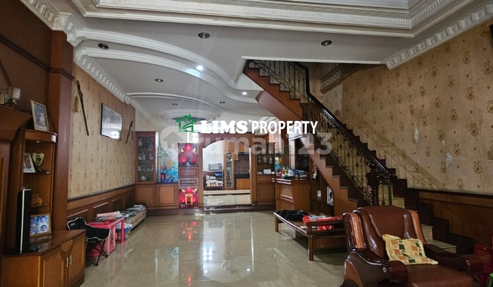 Jual Cepat Include Perabot,Rumah di Komplek Cemara Jual Cepat Include Perabot,Rumah di Komplek Cemara