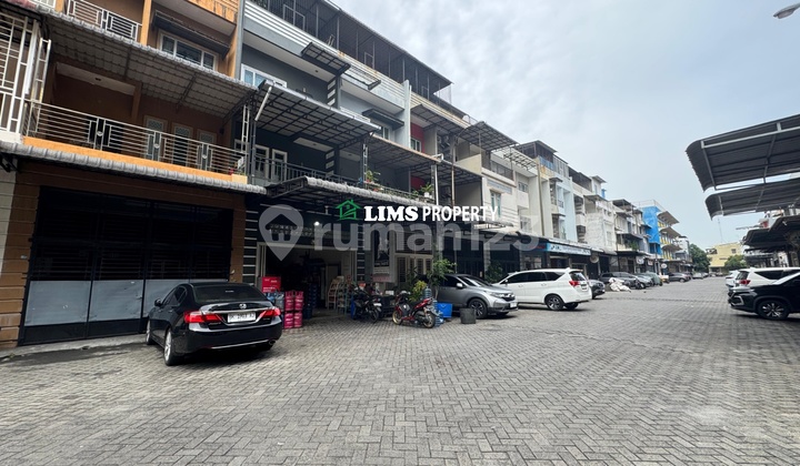 Shop House in Cemara Asri Complex, Suitable for Business and Residence at Cemara Asri Complex, Jl. Makmur No.88T, Medan Estate, Percut Sei Tuan, Deli Serdang, North Sumatra, Indonesia, 20371, Medan Deli. 2