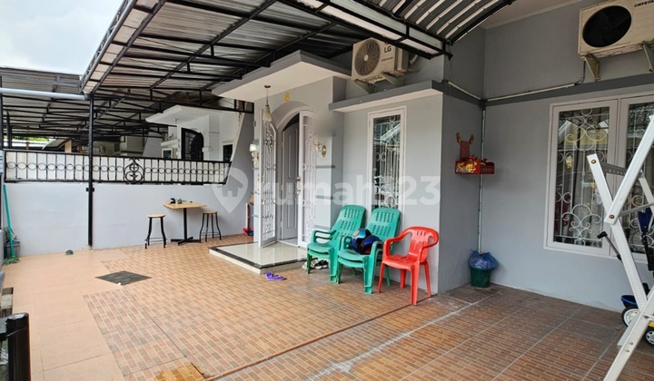 Jual Rumah Kondisi Terawat , Siap Huni Hadap Utara Di Komplek Cemara Hijau 2