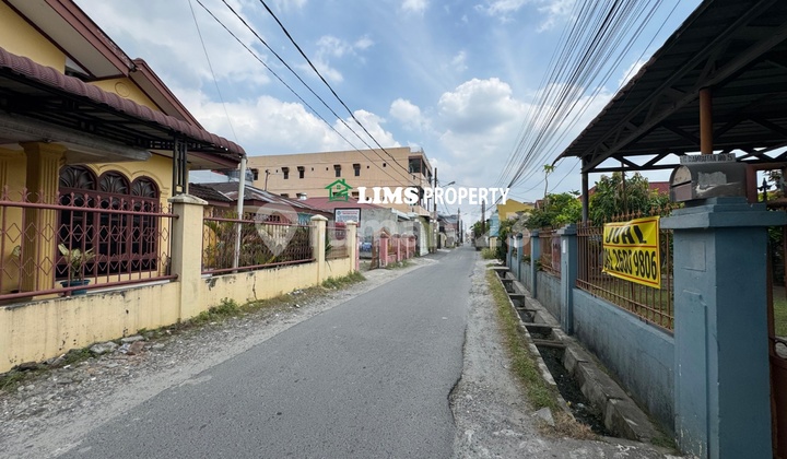 For Sale House with Spacious Yard, on Jl. Setia Budi Gg. Rambutan 2