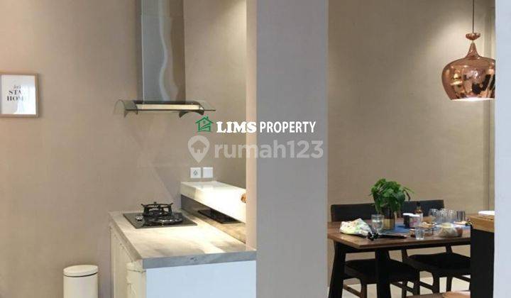 Rumah 3 Tingkat Di Komplek De'cassavilla  2