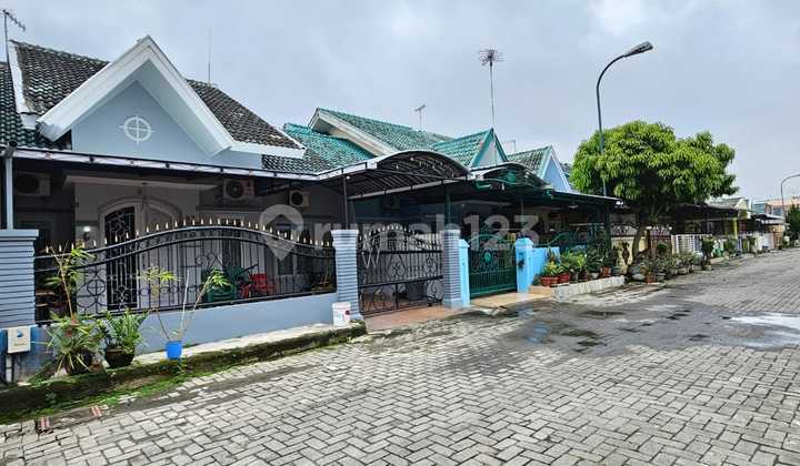 Jual Rumah Kondisi Terawat , Siap Huni Hadap Utara Di Komplek Cemara Hijau