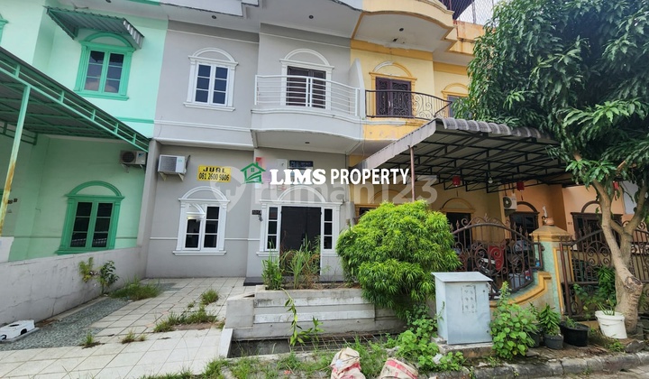 Cemara Asri Villa Housing Complex, Kiwi Street, Ready to Occupy. 1