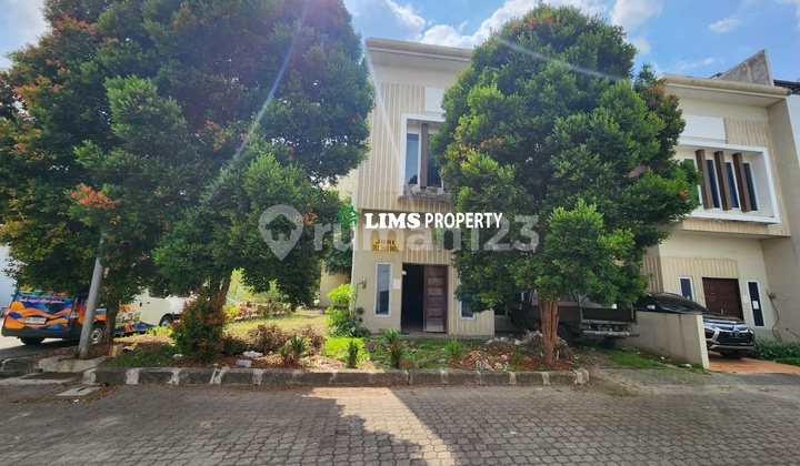 Villa Graha Metropolitan Cluster Sophie Suite 