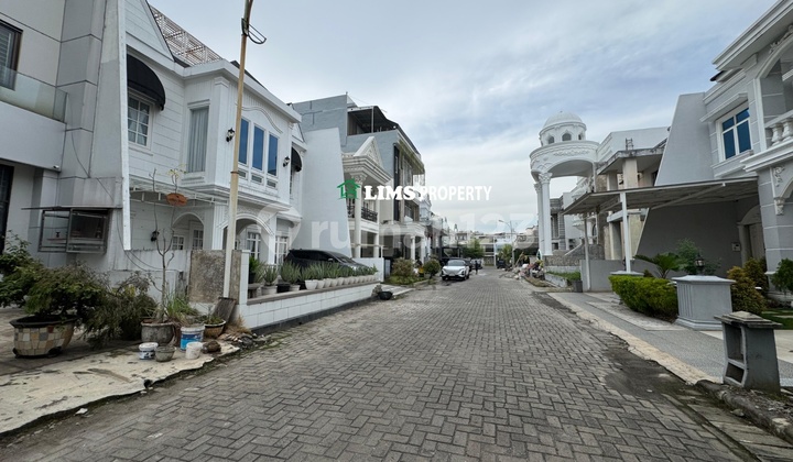 For Sale & Rent: House / Villa in Mutiara Residence Complex
