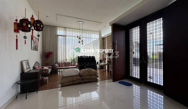 Dijual Villa Komplek Graha Metropolitan Jalan Kapten Sumarsono, Medan Helvetia Kondisinya Siap Huni Fully Furnished  1