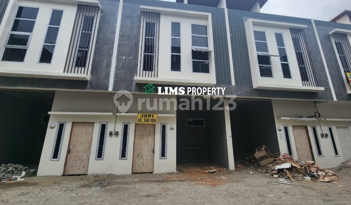 Dijual Town House di Komplek Bhyangkara Palace
