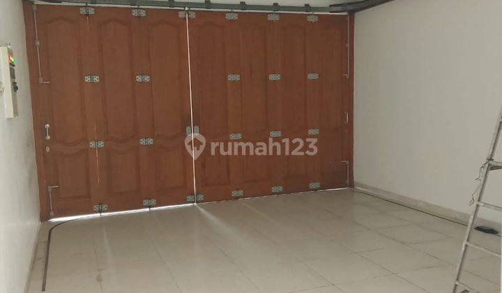 Rumah Nol Jalan Di Jalan Raya Darmo Permai 2