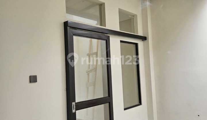 New Minimalist Modern House in Margahayu Raya, Bandung City 2