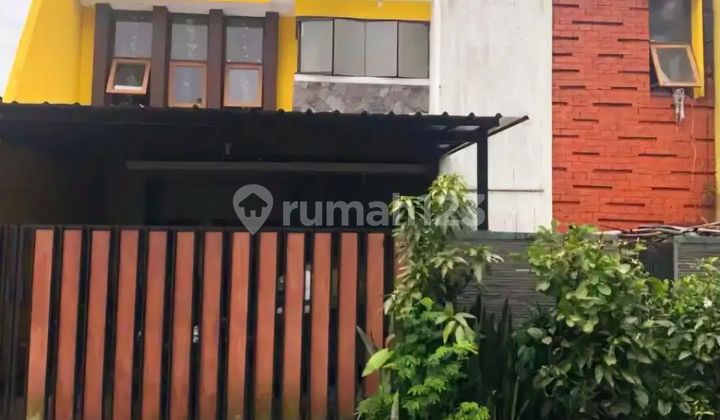 Full Furnished Modern Minimalist House in Sayap Buahbatu, Bandung