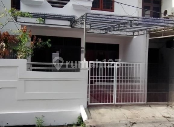 Disewakan Rumah di Sunter 2 Lantai Dalam Komplek