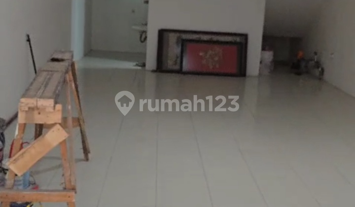 For Rent Renovated Shop House in Sunter 2