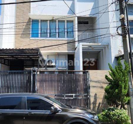 Dijual Cepat Rumah Bagus Dan Rapih...siap Huni 2 Lantai Shm Rumah Bagus 1