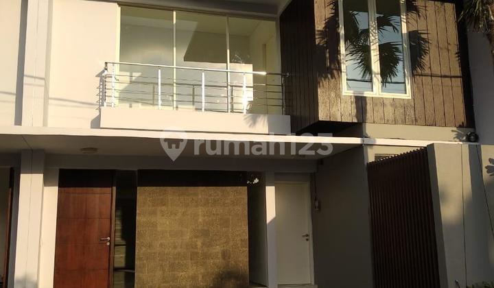Dijual Rumah Onegetsystem di Garden Townhouse Sunsetroad