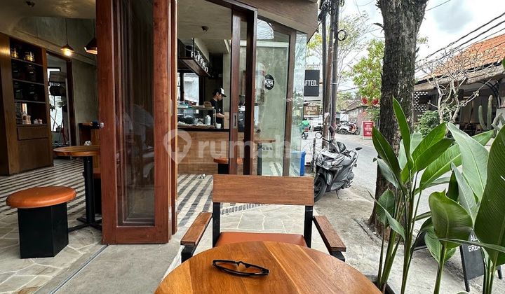 Dijual - Kafe di Berawa Kafe Baru di Lokasi Utama Berawa Dijual - Kafe di Berawa Kafe Baru di Lokasi Utama Berawa