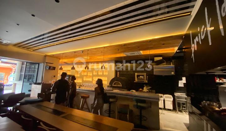 Commercial Space for Restaurant and Bar Available for Lease in Batu Bolong, Canggu Commercial Space for Restaurant and Bar Available for Lease in Batu Bolong, Canggu