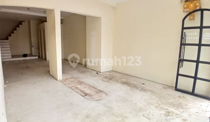 Commercial Shop For Rent In Kayu Aya Seminyak 