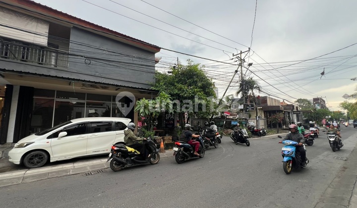 Commercial Shop For Rent in a Prime Business Location in Pererenan 2