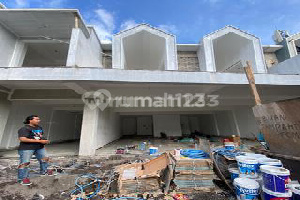 2-Storey Shophouse Jimbaran For Rent Ideal For Restaurant & Café