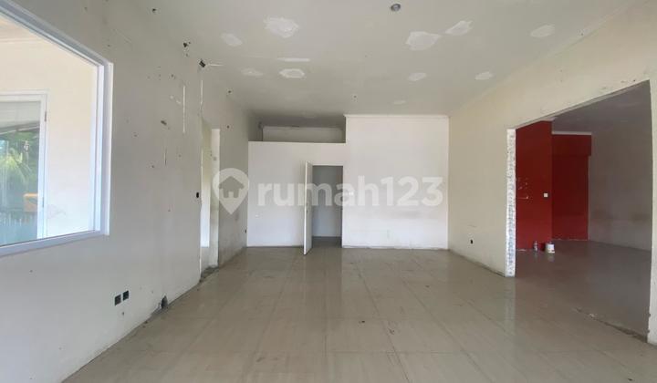 Commercial Space Exresto For Rent On Sunset Road Seminyak 2