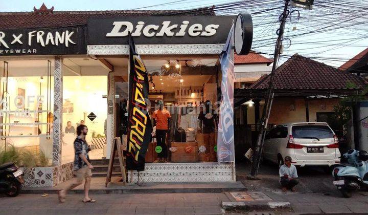High Foot Traffic Shop In Jl Raya Pantai Batu Bolong Canggu 1