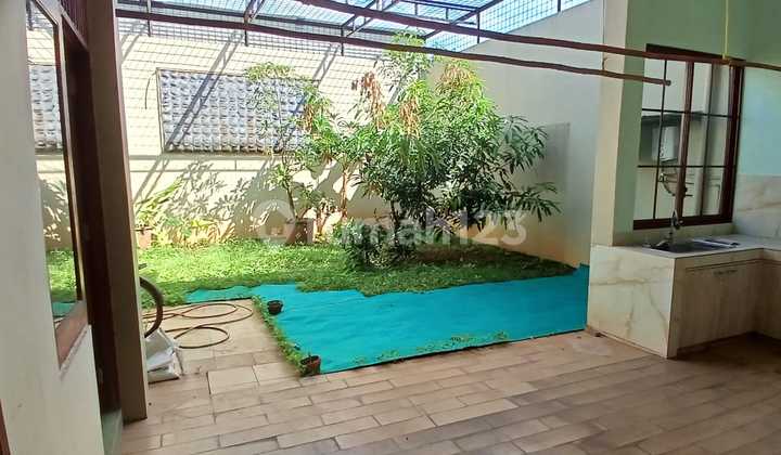 Dijual rumah terawat di Kav DKI, Jakarta Barat 2