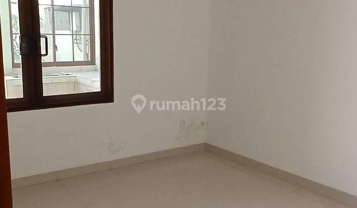 rumah bagus terawat kav dki  2