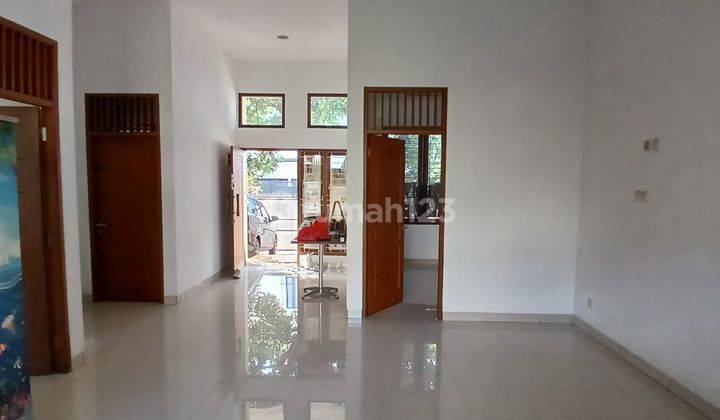 rumah bagus terawat kav dki  1