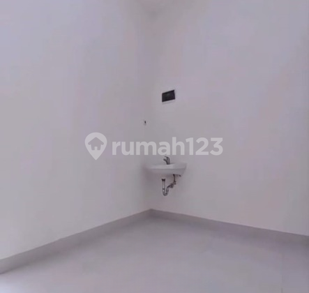 Dijual Rumah Baru modern minimalis Kav Dki, Jakarta Barat 2