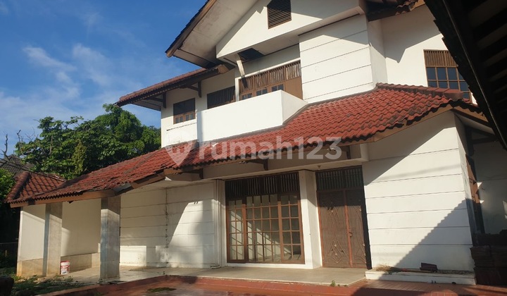 Disewakan Rumah Kemang Pratama Depan Jalan Utama Cocok Buat Usaha . Hook 1
