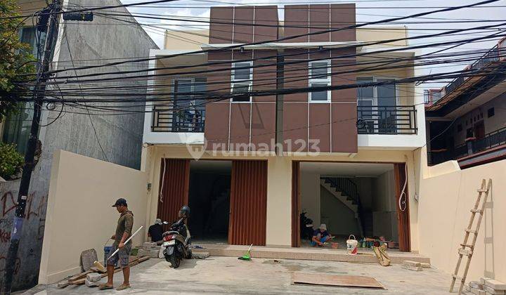 Disewakan Ruko Lokasi Strategis Di Johar Baru 1