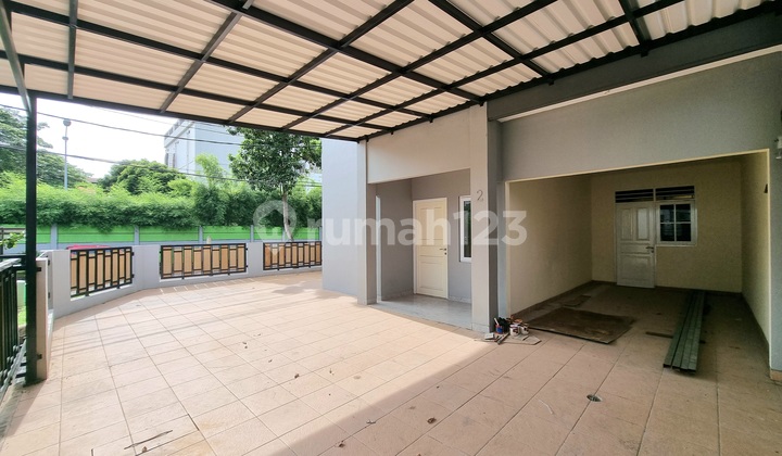 For Sale: Neat and Move-in Ready HOOK/HOEK House in Sector 1G - Gading Serpong 2