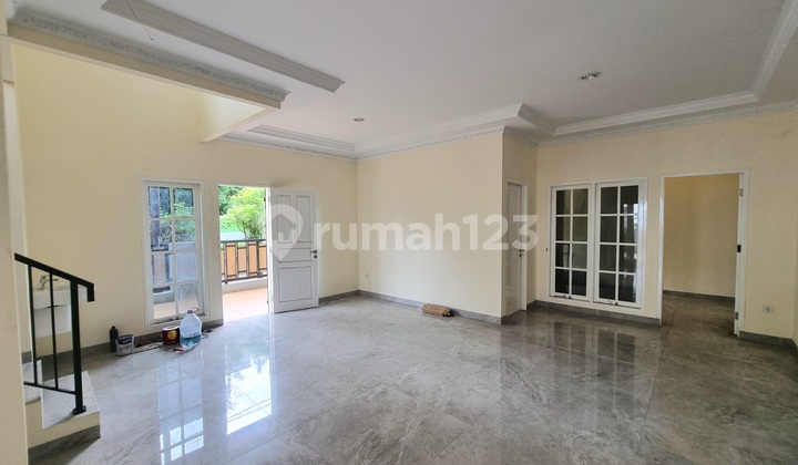 For Sale: Neat and Move-in Ready HOOK/HOEK House in Sector 1G - Gading Serpong 1