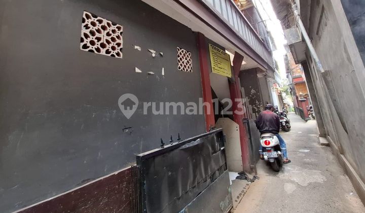 Cheap Boarding House for Sale, 3.5 Floors, 21 Rooms, Ragunan, Pasar Minggu, South Jakarta Cheap Boarding House for Sale, 3.5 Floors, 21 Rooms, Ragunan, Pasar Minggu, South Jakarta