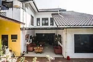 Rumah dijual Murah, Hitung Tanah 2 Lantai, Jatiwaringin, Bekasi 2