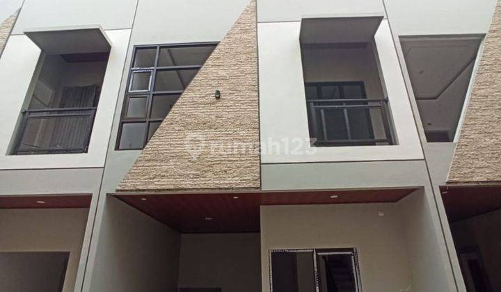 Rumah dijual 3Lt. Jatinegara, Jakarta Timur, Dekat Tol Rawamangun 1